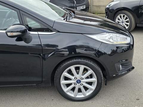 Ford Fiesta 1.0T EcoBoost Titanium Hatchback 5dr Petrol Powershift Euro 6 (100 ps) - U2412