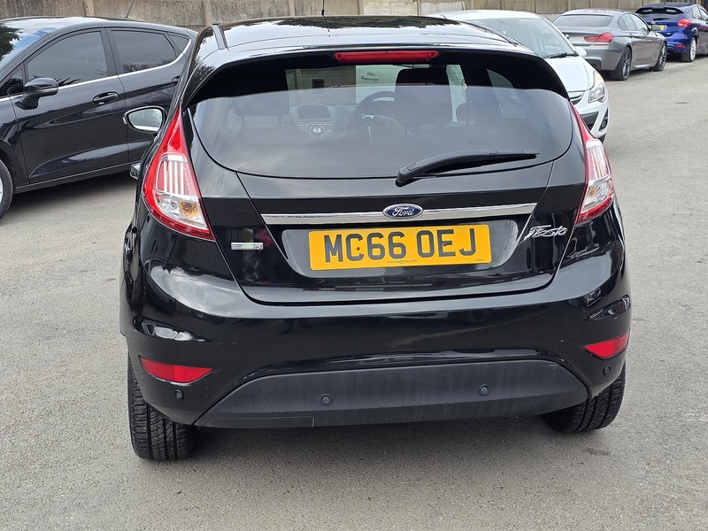 Ford Fiesta 1.0T EcoBoost Titanium Hatchback 5dr Petrol Powershift Euro 6 (100 ps) - U2412