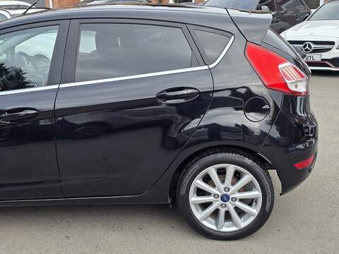 Ford Fiesta 1.0T EcoBoost Titanium Hatchback 5dr Petrol Powershift Euro 6 (100 ps) - U2412