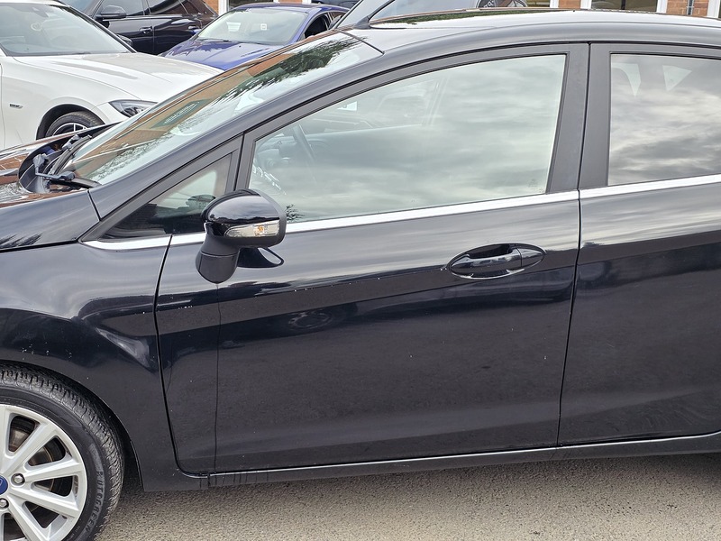 Ford Fiesta 1.0T EcoBoost Titanium Hatchback 5dr Petrol Powershift Euro 6 (100 ps) - U2412