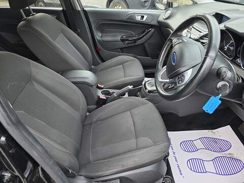 Ford Fiesta 1.0T EcoBoost Titanium Hatchback 5dr Petrol Powershift Euro 6 (100 ps) - U2412