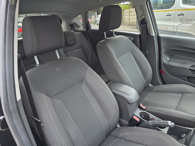Ford Fiesta 1.0T EcoBoost Titanium Hatchback 5dr Petrol Powershift Euro 6 (100 ps) - U2412