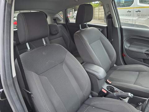 Ford Fiesta 1.0T EcoBoost Titanium Hatchback 5dr Petrol Powershift Euro 6 (100 ps) - U2412