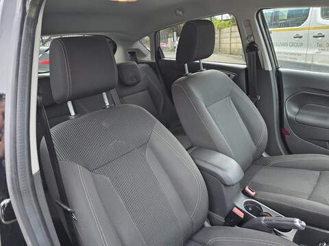 Ford Fiesta 1.0T EcoBoost Titanium Hatchback 5dr Petrol Powershift Euro 6 (100 ps) - U2412