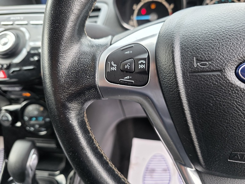 Ford Fiesta 1.0T EcoBoost Titanium Hatchback 5dr Petrol Powershift Euro 6 (100 ps) - U2412