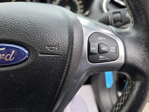 Ford Fiesta 1.0T EcoBoost Titanium Hatchback 5dr Petrol Powershift Euro 6 (100 ps) - U2412
