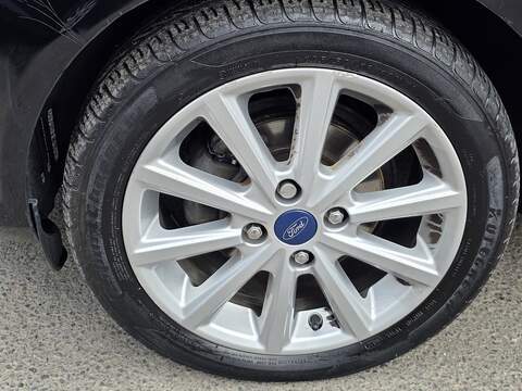 Ford Fiesta 1.0T EcoBoost Titanium Hatchback 5dr Petrol Powershift Euro 6 (100 ps) - U2412