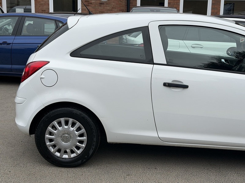 Vauxhall Corsa 1.0 ecoFLEX 12V S Hatchback 3dr Petrol Manual Euro 5 (65 ps) - U2413