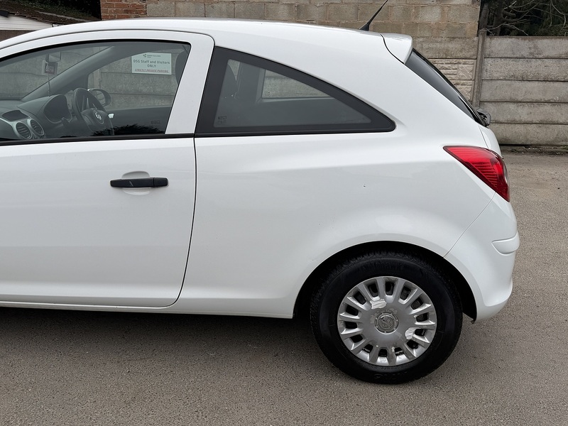 Vauxhall Corsa 1.0 ecoFLEX 12V S Hatchback 3dr Petrol Manual Euro 5 (65 ps) - U2413