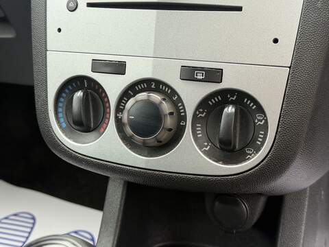 Vauxhall Corsa 1.0 ecoFLEX 12V S Hatchback 3dr Petrol Manual Euro 5 (65 ps) - U2413