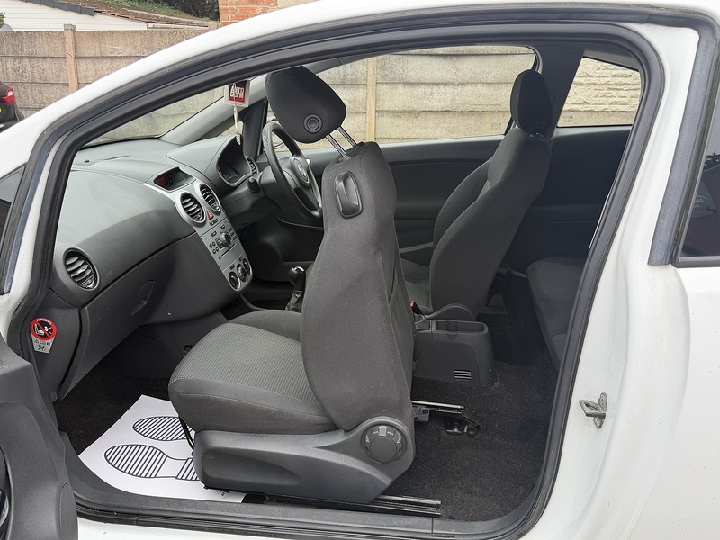 Vauxhall Corsa 1.0 ecoFLEX 12V S Hatchback 3dr Petrol Manual Euro 5 (65 ps) - U2413