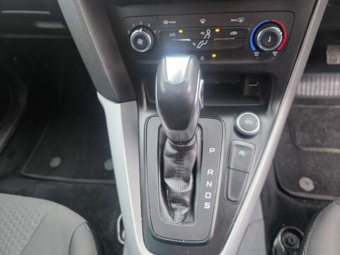 Ford Focus 1.0T EcoBoost Zetec Hatchback 5dr Petrol Auto Euro 6 (s/s) (125 ps) - U2415