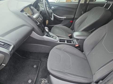 Ford Focus 1.0T EcoBoost Zetec Hatchback 5dr Petrol Auto Euro 6 (s/s) (125 ps) - U2415