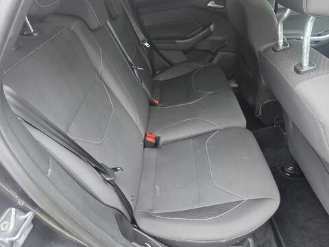 Ford Focus 1.0T EcoBoost Zetec Hatchback 5dr Petrol Auto Euro 6 (s/s) (125 ps) - U2415