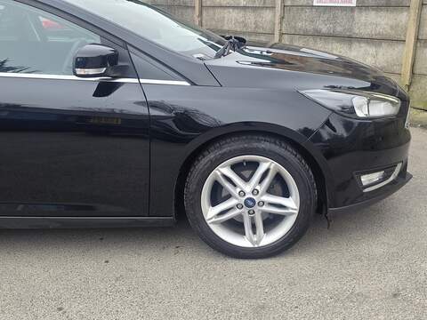 Ford Focus 1.0T EcoBoost Titanium Hatchback 5dr Petrol Auto Euro 6 (s/s) (125 ps) - U2416