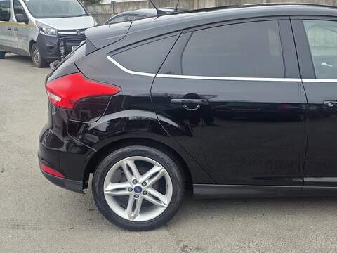 Ford Focus 1.0T EcoBoost Titanium Hatchback 5dr Petrol Auto Euro 6 (s/s) (125 ps) - U2416