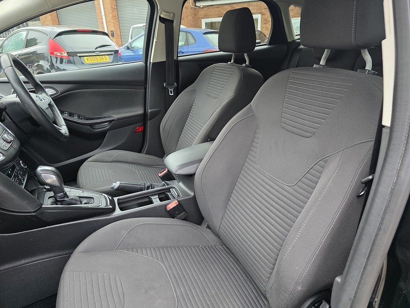 Ford Focus 1.0T EcoBoost Titanium Hatchback 5dr Petrol Auto Euro 6 (s/s) (125 ps) - U2416