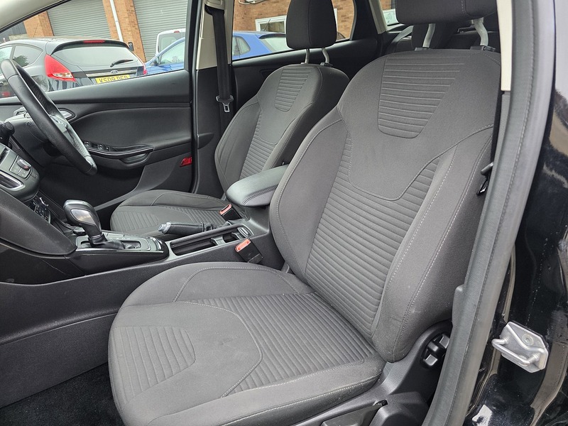 Ford Focus 1.0T EcoBoost Titanium Hatchback 5dr Petrol Auto Euro 6 (s/s) (125 ps) - U2416