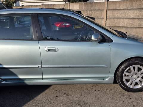 Honda Civic 1.6 i-VTEC Executive Hatchback 5dr Petrol Manual (157 g/km, 108 bhp) - U2420