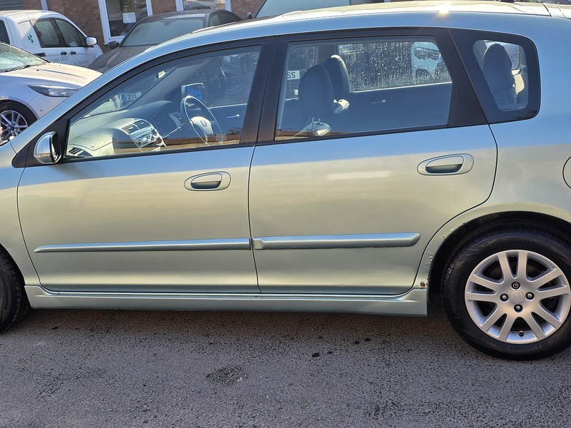 Honda Civic 1.6 i-VTEC Executive Hatchback 5dr Petrol Manual (157 g/km, 108 bhp) - U2420