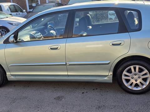 Honda Civic 1.6 i-VTEC Executive Hatchback 5dr Petrol Manual (157 g/km, 108 bhp) - U2420