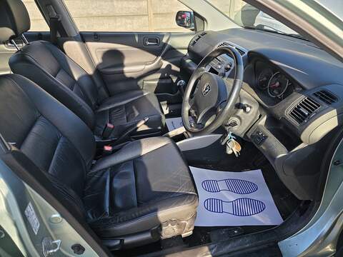 Honda Civic 1.6 i-VTEC Executive Hatchback 5dr Petrol Manual (157 g/km, 108 bhp) - U2420