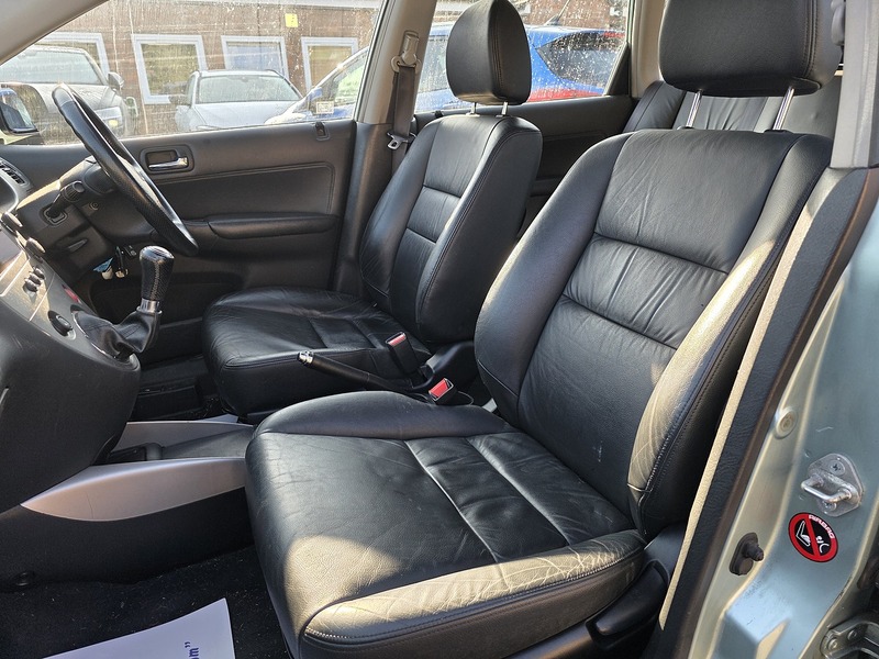 Honda Civic 1.6 i-VTEC Executive Hatchback 5dr Petrol Manual (157 g/km, 108 bhp) - U2420