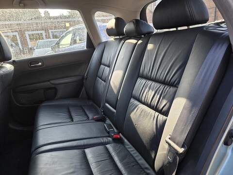 Honda Civic 1.6 i-VTEC Executive Hatchback 5dr Petrol Manual (157 g/km, 108 bhp) - U2420