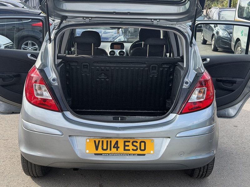 Vauxhall Corsa 1.4 16V Design Hatchback 5dr Petrol Auto Euro 5 (A/C) (100 ps) - U2421