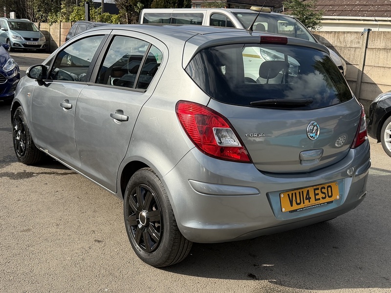 Vauxhall Corsa 1.4 16V Design Hatchback 5dr Petrol Auto Euro 5 (A/C) (100 ps) - U2421