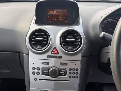 Vauxhall Corsa 1.4 16V Design Hatchback 5dr Petrol Auto Euro 5 (A/C) (100 ps) - U2421