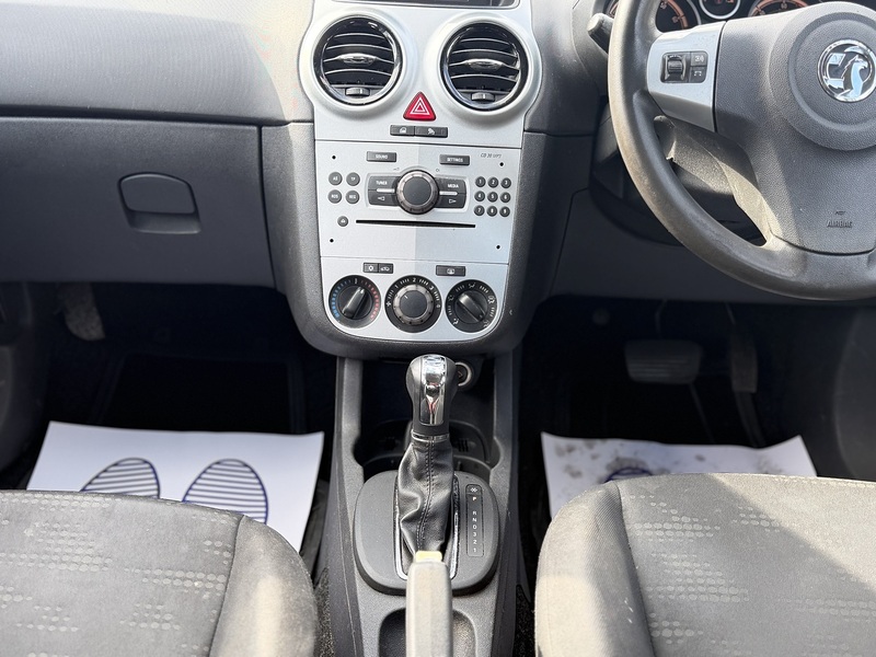 Vauxhall Corsa 1.4 16V Design Hatchback 5dr Petrol Auto Euro 5 (A/C) (100 ps) - U2421