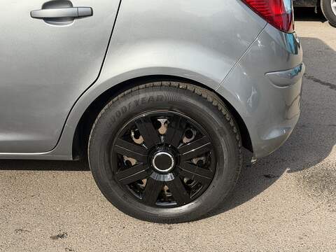 Vauxhall Corsa 1.4 16V Design Hatchback 5dr Petrol Auto Euro 5 (A/C) (100 ps) - U2421