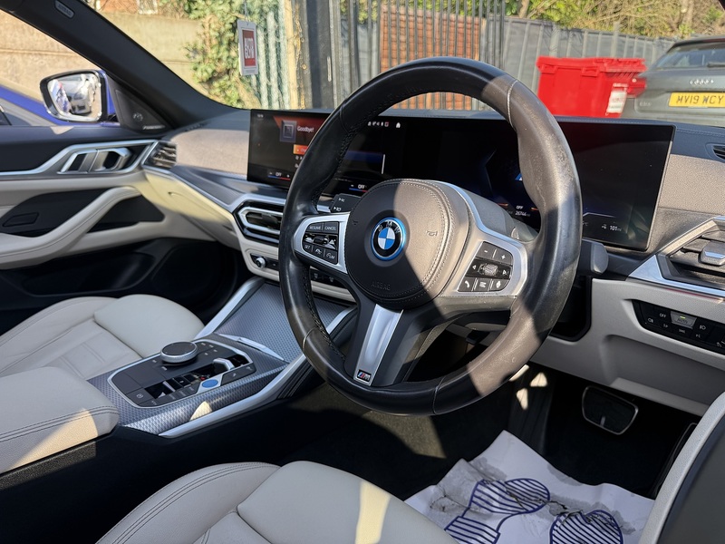 BMW i4 40 83.9kWh M Sport Gran Coupe 5dr Electric Auto eDrive (340 ps) - U2422
