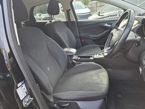 Ford Focus 1.0T EcoBoost Zetec S Hatchback 5dr Petrol Auto Euro 6 (s/s) (125 ps) - U2423