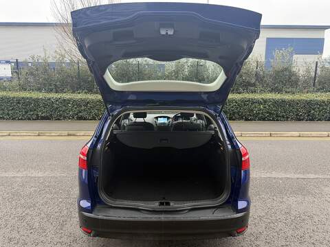 Ford Focus 1.0T EcoBoost Titanium Estate 5dr Petrol Auto Euro 6 (s/s) (125 ps) - U2428