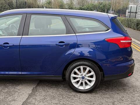 Ford Focus 1.0T EcoBoost Titanium Estate 5dr Petrol Auto Euro 6 (s/s) (125 ps) - U2428