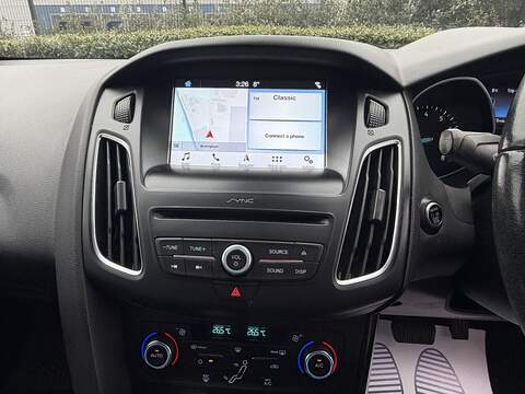 Ford Focus 1.0T EcoBoost Titanium Estate 5dr Petrol Auto Euro 6 (s/s) (125 ps) - U2428