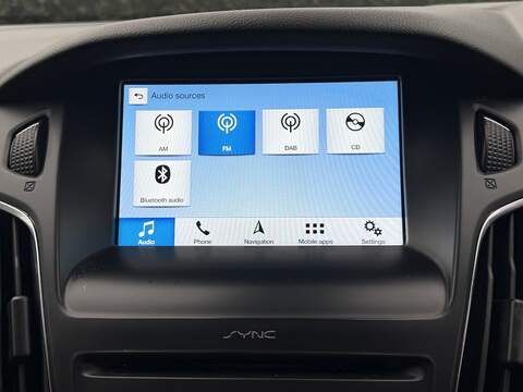 Ford Focus 1.0T EcoBoost Titanium Estate 5dr Petrol Auto Euro 6 (s/s) (125 ps) - U2428