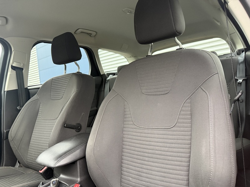 Ford Focus 1.0T EcoBoost Titanium Estate 5dr Petrol Auto Euro 6 (s/s) (125 ps) - U2428