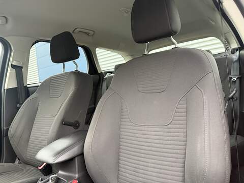Ford Focus 1.0T EcoBoost Titanium Estate 5dr Petrol Auto Euro 6 (s/s) (125 ps) - U2428