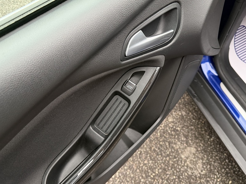Ford Focus 1.0T EcoBoost Titanium Estate 5dr Petrol Auto Euro 6 (s/s) (125 ps) - U2428