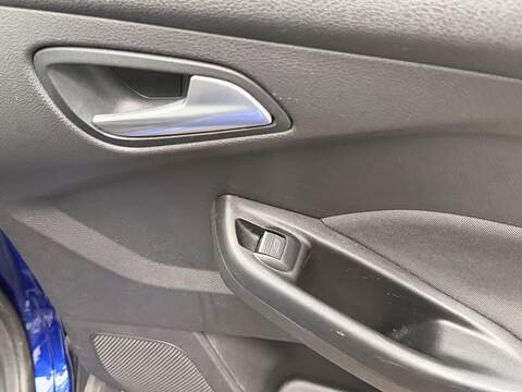 Ford Focus 1.0T EcoBoost Titanium Estate 5dr Petrol Auto Euro 6 (s/s) (125 ps) - U2428