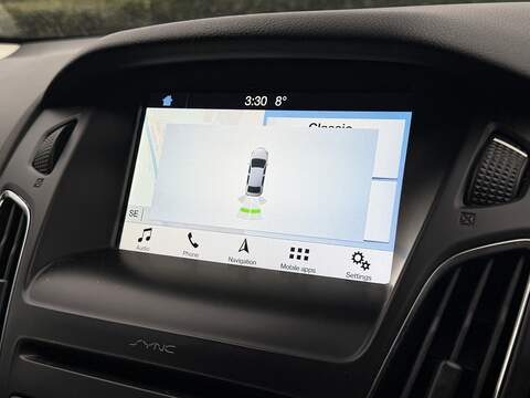 Ford Focus 1.0T EcoBoost Titanium Estate 5dr Petrol Auto Euro 6 (s/s) (125 ps) - U2428