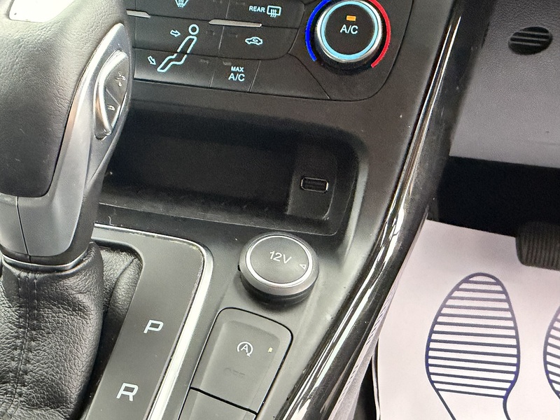 Ford Focus 1.0T EcoBoost Titanium Estate 5dr Petrol Auto Euro 6 (s/s) (125 ps) - U2428