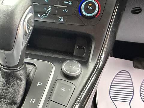 Ford Focus 1.0T EcoBoost Titanium Estate 5dr Petrol Auto Euro 6 (s/s) (125 ps) - U2428