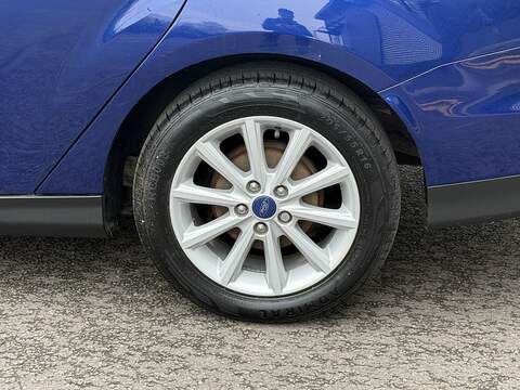 Ford Focus 1.0T EcoBoost Titanium Estate 5dr Petrol Auto Euro 6 (s/s) (125 ps) - U2428