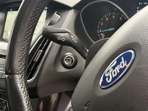 Ford Focus 1.0T EcoBoost Titanium X Hatchback 5dr Petrol Auto Euro 6 (s/s) (125 ps) - U2432