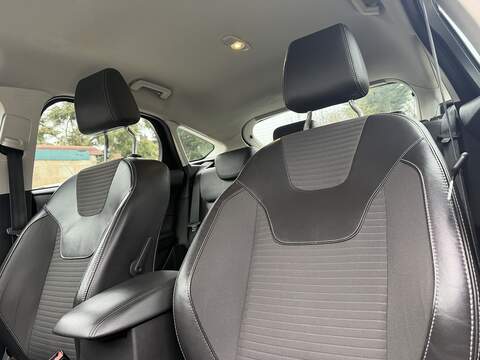 Ford Focus 1.0T EcoBoost Titanium X Hatchback 5dr Petrol Auto Euro 6 (s/s) (125 ps) - U2432