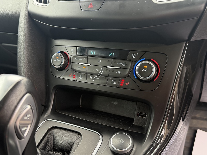 Ford Focus 1.0T EcoBoost Titanium X Hatchback 5dr Petrol Auto Euro 6 (s/s) (125 ps) - U2432